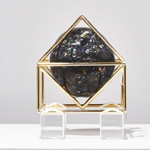 Предметы роскоши из непереработанного пластика от Swine Studio