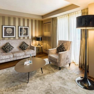 Летопись швейцарской истории: Lausanne Palace & Spa