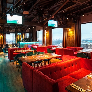 С высоты птичьего полета: новый ресторан \"Паруса на крыше\" в Санкт-Петербурге