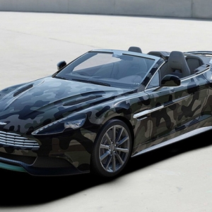 Valentino одели Aston Martin в камуфляж