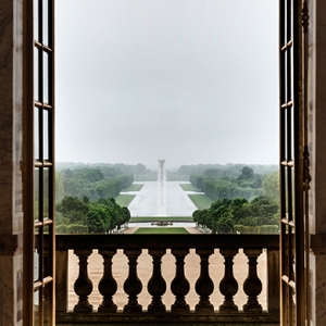 Олафур Элиассон возвел масштабную инсталляцию в Версале