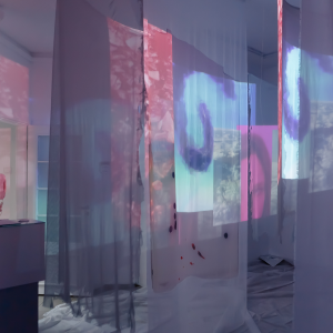 «Сакральность спекулятивна». Художница Софа Скидан о важности «практик настоящего» и апсайклинге в искусстве