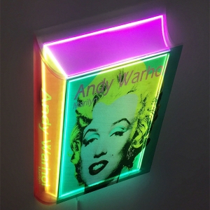 Нейросеть научили по обложке книги определять ее жанр