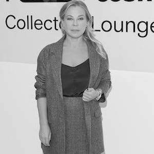 Как прошло открытие 10-й ярмарки Cosmoscow в Гостином дворе