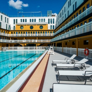 Культовый парижский бассейн Piscine Molitor открылся вновь