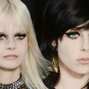 Красота в деталях: образы с показа Saint Laurent
