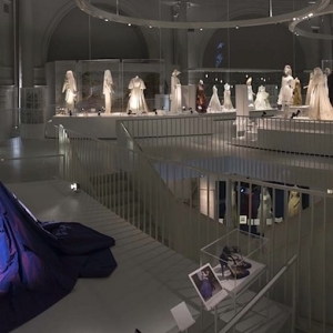 Подвенечное платье Кейт Мосс и других звезд в Музее Виктории и Альберта