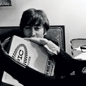 Выставка фотографий The Beatles в Four Seasons Hotel George V