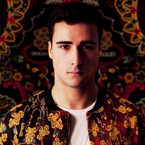 Обратите внимание: Бен Хан