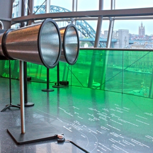 Туристические аудиобинокли от Доминика Уилкокса