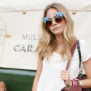 Светский пикник Mulberry и Кары Делевинь