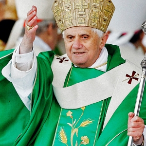 Папа Римский Бенедикт XVI оставит престол