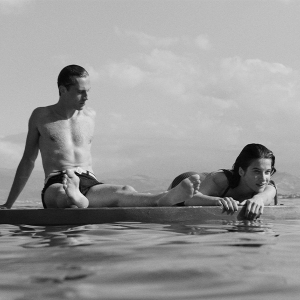 «Открыться ласковому равнодушию мира»: о чем «Посторонний» Франсуа Озона говорит со зрителем