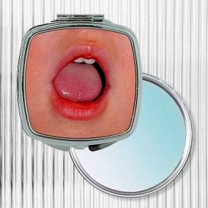 Посмотри на себя. У каких российских художников искать зеркала