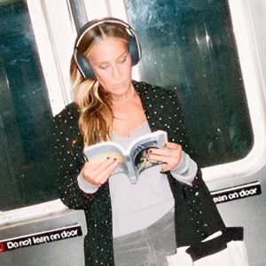 Что читает Сара Джессика Паркер? 8 книг из личной библиотеки актрисы — по случаю ее дня рождения