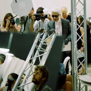 Подготовка к показу Chanel весна-лето 2012