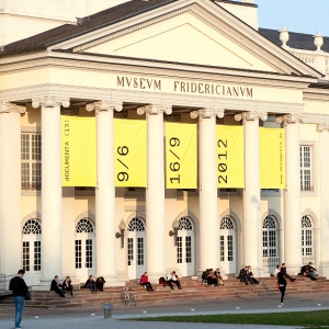 Политика на выставке искусства Documenta