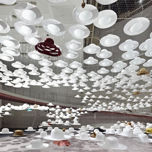 4000 шляп-привидений