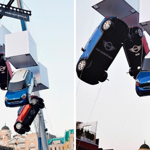 Автомобили MINI парят над Москвой