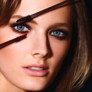 Новая тушь на сайте Estee Lauder