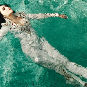 Новое видео Alex Winston