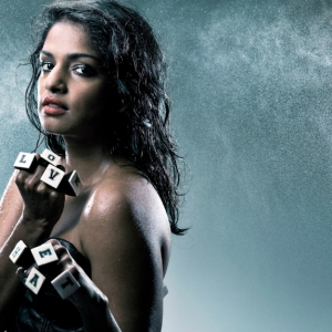 MIA выпустит автобиографию в коллажах 