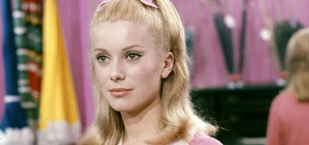 Мюзикл «Шербурские зонтики» с Катрин Денев выйдет в российский прокат