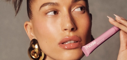 В тренде — кожа как глазурь: почему все хотят косметику Rhode