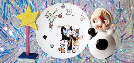 Цикл лекций, сферическое зеркало, настенный бутерброд с икрой: 20 арт-подарков себе и близким