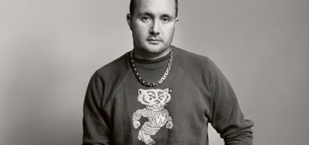 Креативным директором Versace может стать арт-директор мужской линии Louis Vuitton