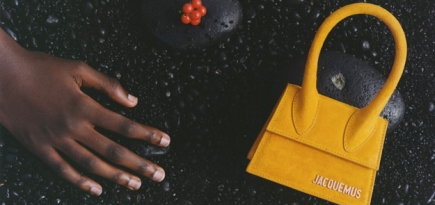 Jacquemus снял кампанию на черном пляже