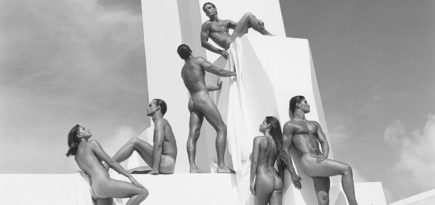 Модная индустрия реагирует на обвинения в домогательствах