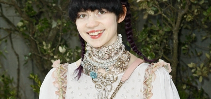 Grimes опубликовала пять плейлистов для дома