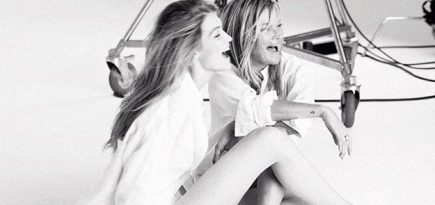 Джиджи Хадид и Кейт Мосс снялись вместе в мужских рубашках