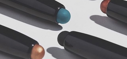 Ким Кардашьян показала первый снимок нового средства KKW Beauty