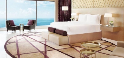 В отеле Fairmont Ajman открылся аквапарк на воде