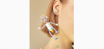 Avgvst выпустил новую кампанию с «участием» эмодзи