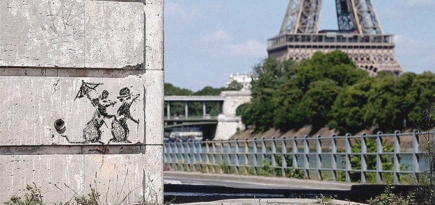 Бэнкси показал еще несколько новых граффити, созданных в Париже