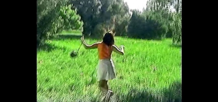 Жан-Люк Годар в эпоху инстаграма: Селена Гомес выпустила клип на песню «Back to You»