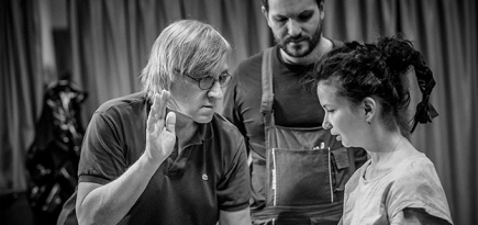 8 главных театральных премьер весны в Москве и Петербурге