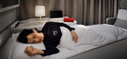 Авиакомпания Air France и Jacquemus выпустили коллекцию пижам