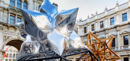 Королевскую академию искусств украсили \"звезды\" Фрэнка Стеллы