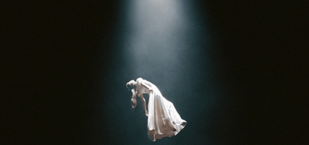 Ариана Гранде выпустила делюкс-издание альбома «Eternal Sunshine»