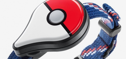 Невышедший браслет для игры Pokémon Go уже раскупили