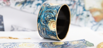 «Звездная ночь» Ван Гога появилась на ювелирных украшениях