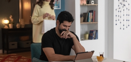 Иви представит новый эпизод сериала «Я к тебе надолго»