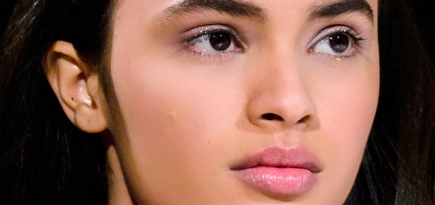 Как повторить макияж с бронзовым акцентом с показа Oscar De La Renta