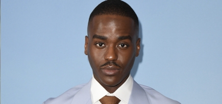 Ншути Гатва — самый стильный актер из «Полового воспитания». Вот, что мы о нем знаем