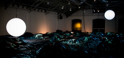 Федор Елютин представил свой новый театральный проект на «Винзаводе»