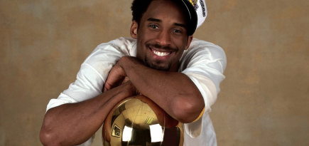 Чемпионский перстень НБА 2000 Коби Брайанта продан за миллион долларов